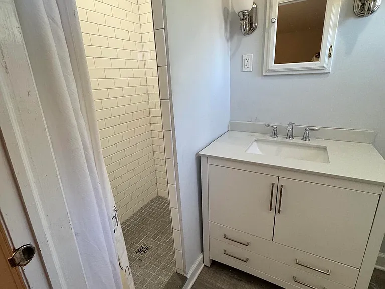 33 Parker Rd — Photo 11