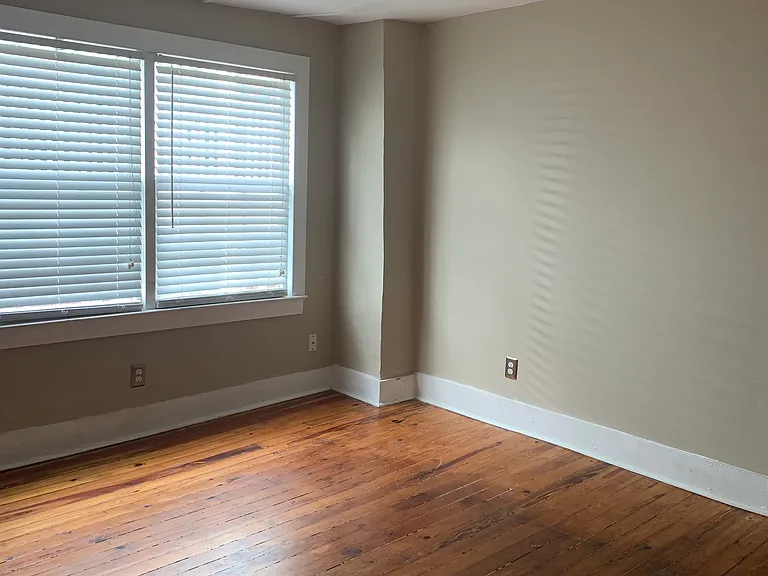 319 Ashley Ave #B — Photo 1