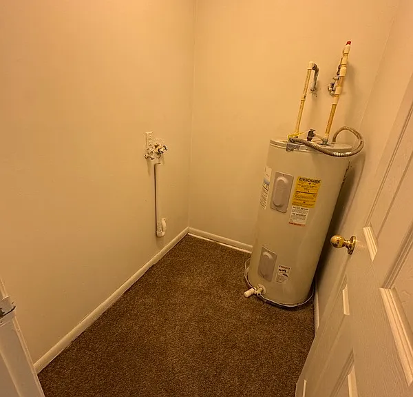 416 S West St #8 — Photo 4