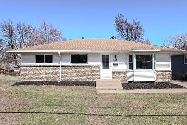 1st image of 303 Haskell St E