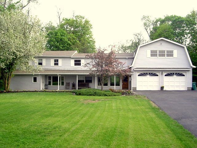 1st image of 16 Fairview Ave
