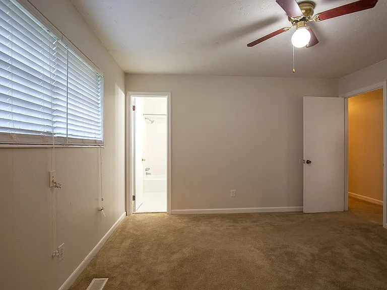 1536 Woodgate Way — Photo 18