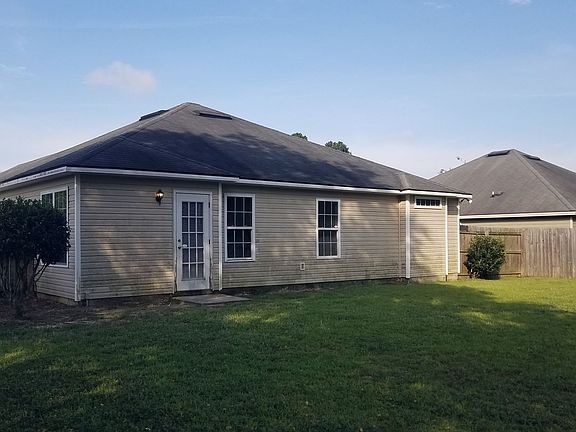 2nd image of 4664 Stonewall Cir