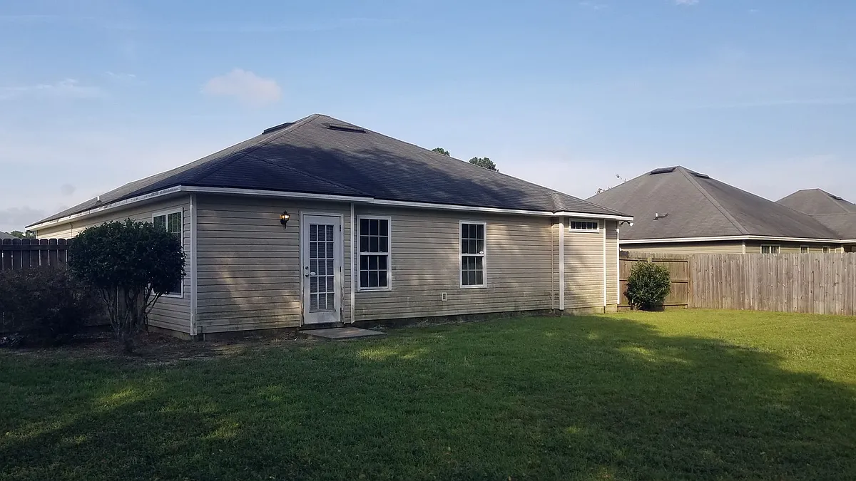 Building Photo - 4664 Stonewall Cir