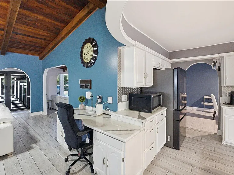 1326 SW Bartell Ave — Photo 19