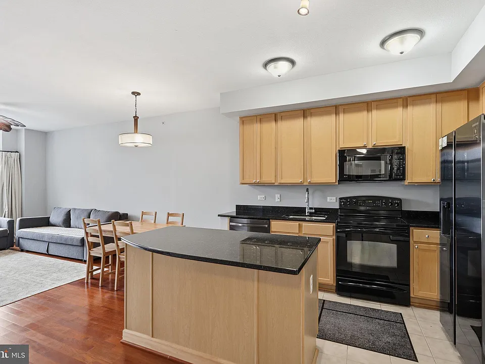 2720 S Arlington Mill Dr #706