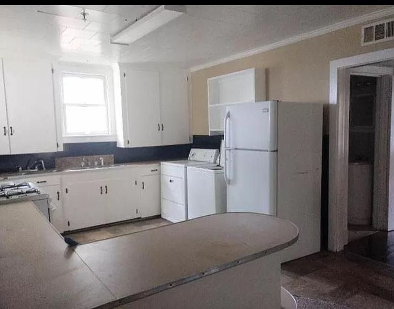 2nd image of 1430 Enterprise Rd