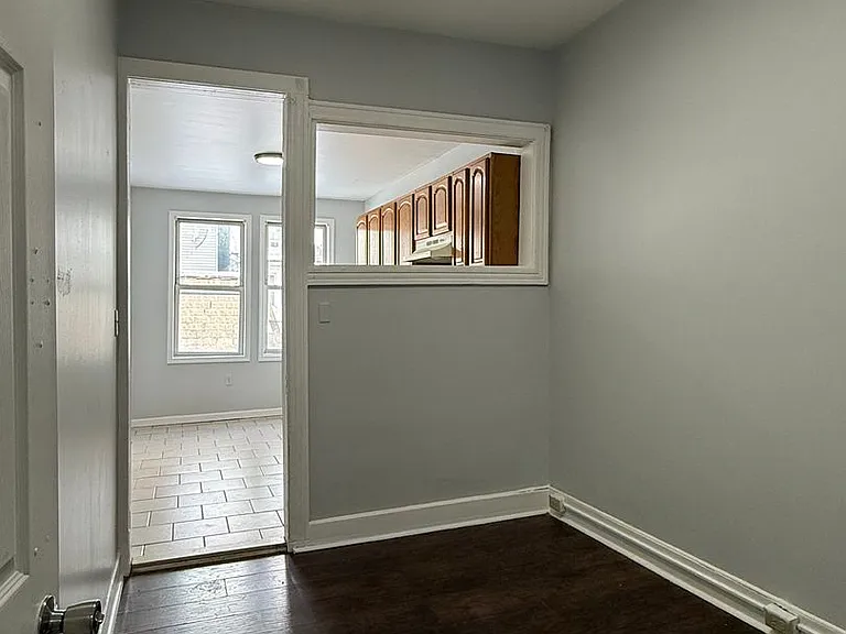 36 Clarke Ave — Photo 3