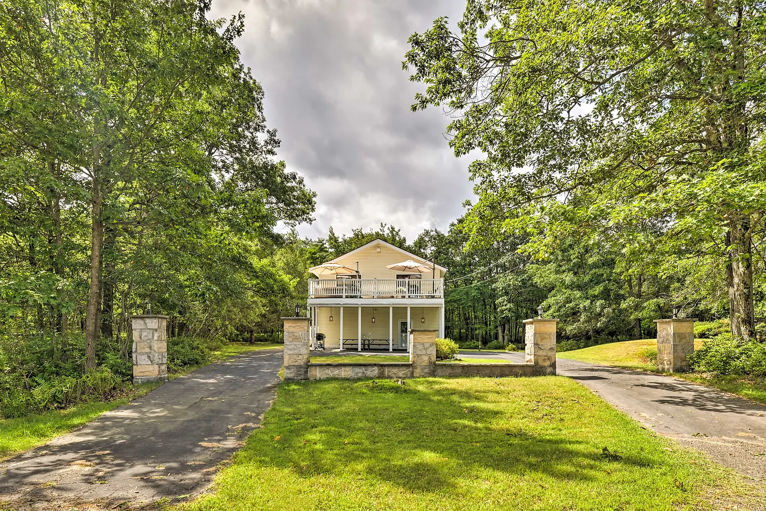 1221 Ironwood Ct photo 1