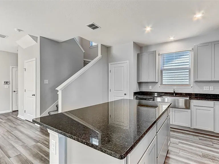 616 Palmetto Pl — Photo 6