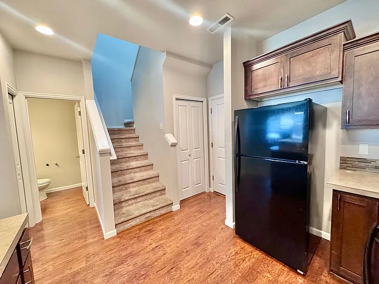 207 NE 52nd St — Photo 13