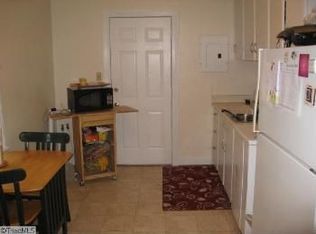 610 S Holden Rd, Greensboro, NC 27407