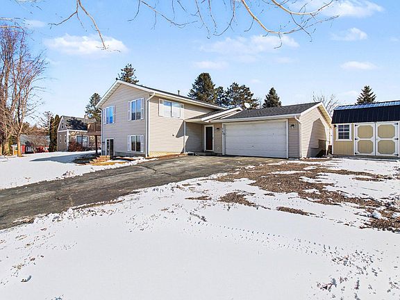 2nd image of 740 S Maple St