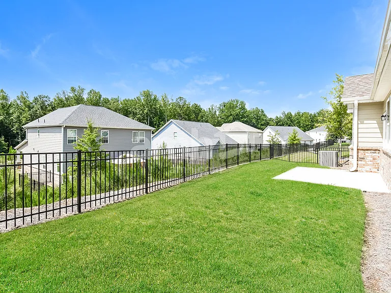 5233 Blue Mountain Dr — Photo 30