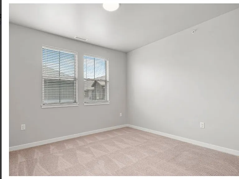 Sparrow Hill Apartments — Photo 43