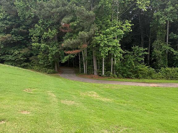 4th image of 125 Care Ln