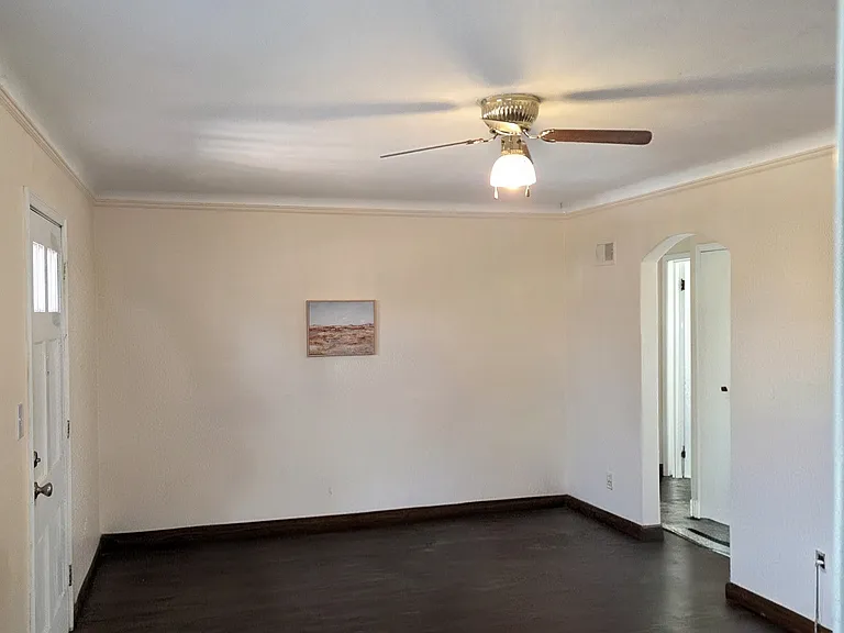 5415 Walmer St — Photo 2