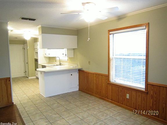 5th image of 348 Glenwood Dr