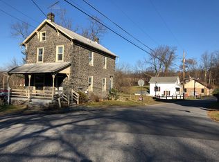 2071 N Hill Camp Rd, Pottstown, PA 19465