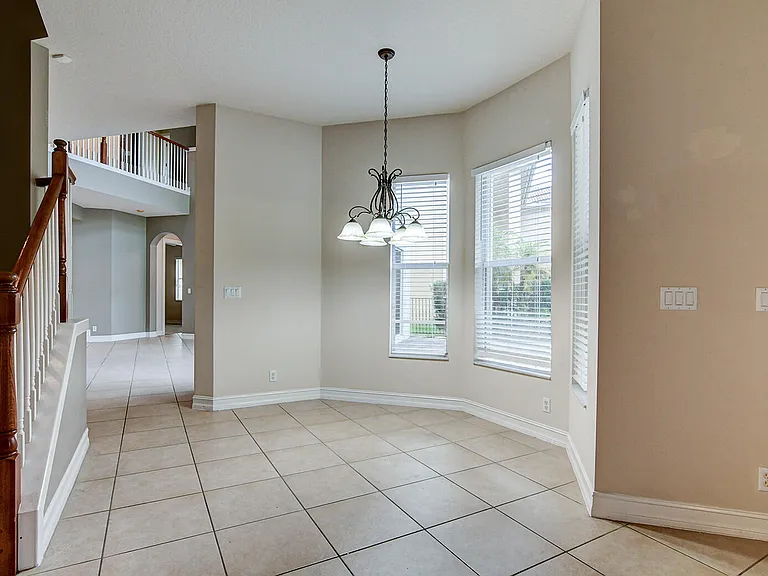 670 Edgebrook Ln — Photo 20