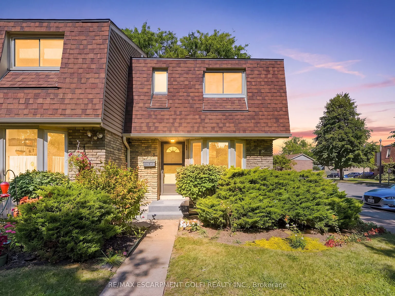 3 bed, $2,500 — Photo 1