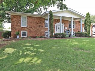 22 Ava Ct, Farmington, MO 63640