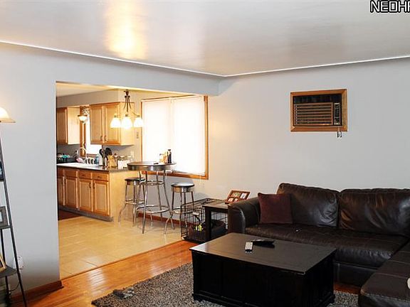 3rd image of 1539 Meadowbrook Ave