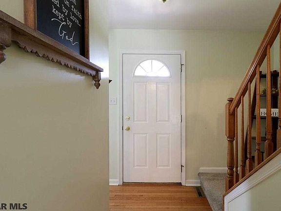 3rd image of 774 Tanager Dr