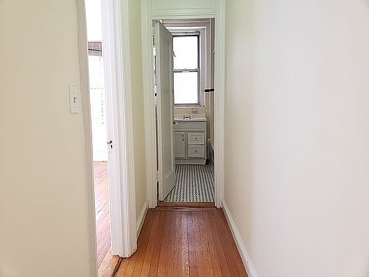 4th image of 510 Cathedral Pkwy #3F