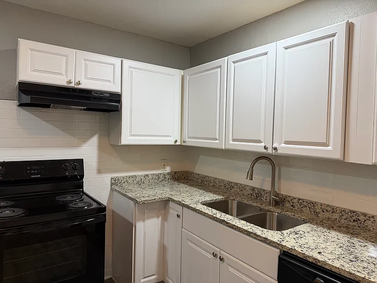 2506 Normont Cir — Photo 4