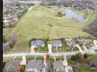 9 Baker Park Ave, Peru, IL 61354