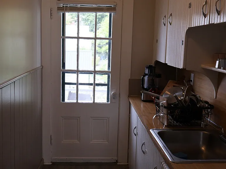 3 Warren St #3 — Photo 12