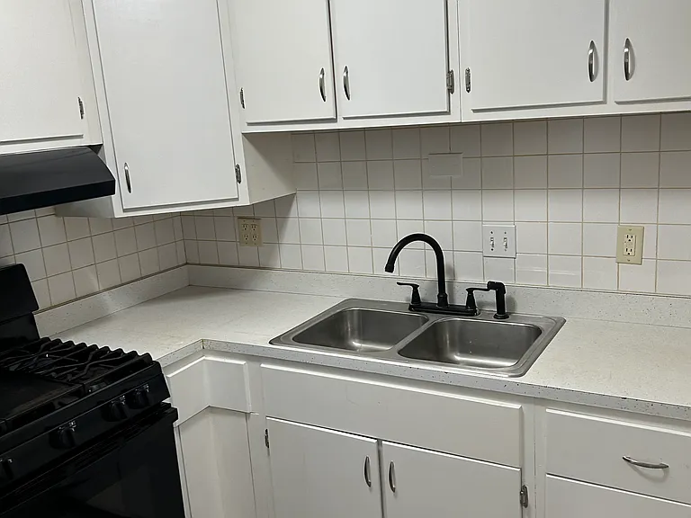 Kitchen with lots of cabinets