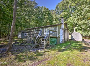 269 Upper Independence Dr, Lackawaxen, PA 18435