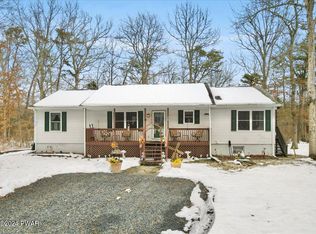 1008 Long Lake Rd, Tamiment, PA 18371