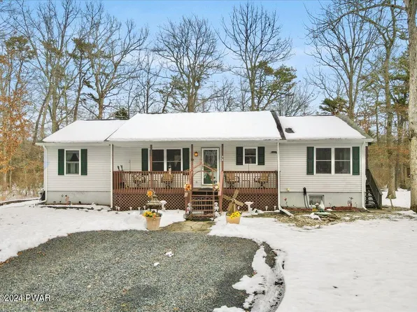 1008 Long Lake Rd, Tamiment, PA 18371