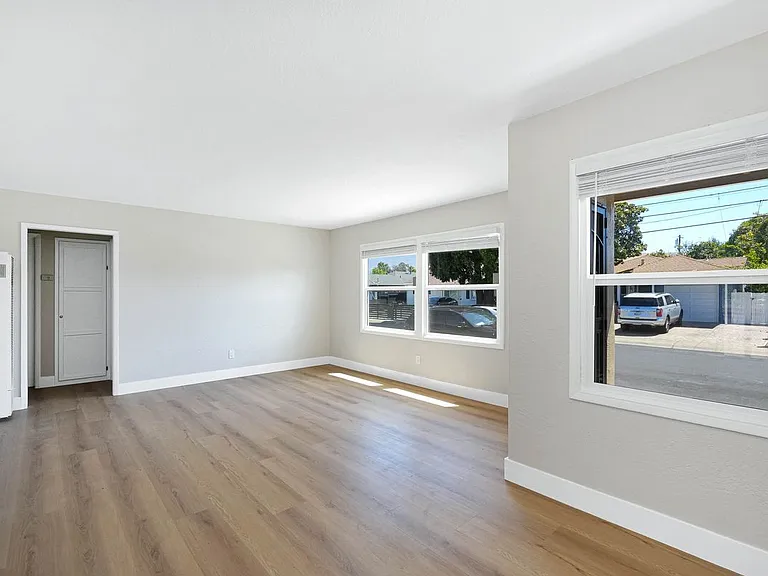 31857 Valley Forge St — Photo 14