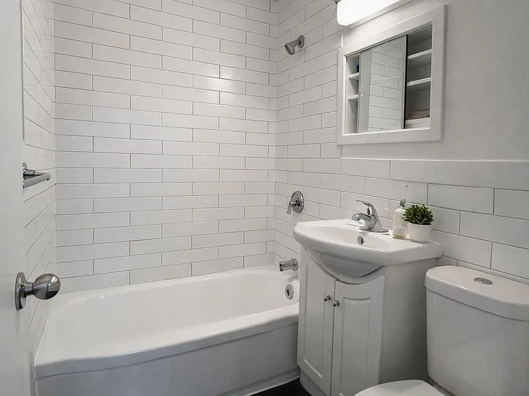 1780 Lawrence Ave E #303 — Photo 8