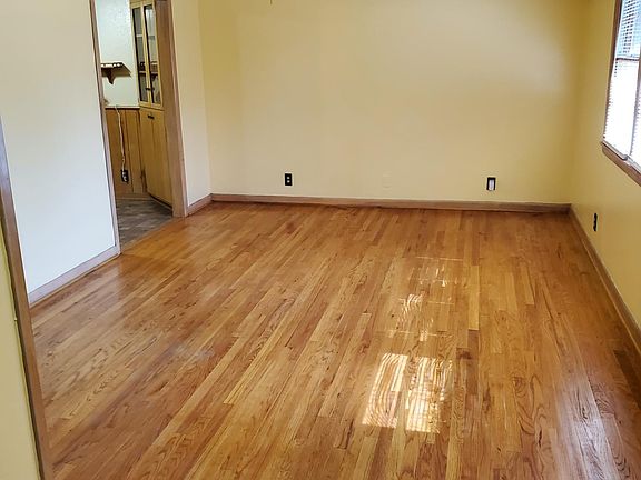 2nd image of 3508 S Milam St