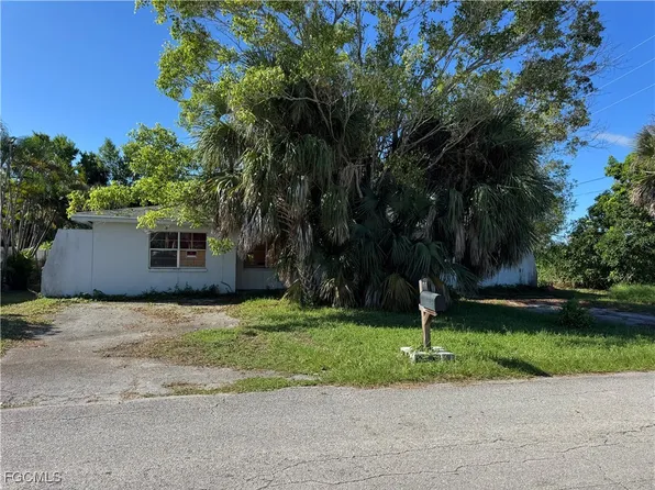 1002/1004 Southdale Rd, Fort Myers, FL 33919