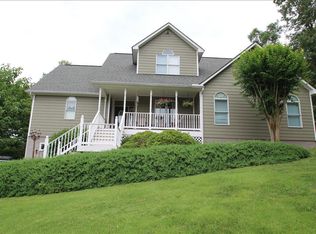 9020 Huntshire Dr, North Chesterfield, VA 23236