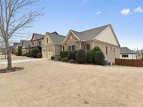 5th image of 1810 Lynwood Pl