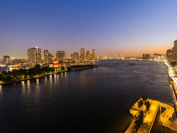 45 Sutton Place image 23 of 43