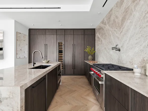 51 South First Street image 5 of 10