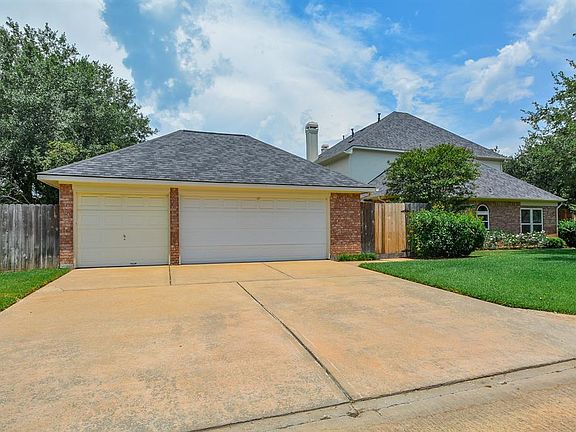 4th image of 1318 Hopkins Park Dr