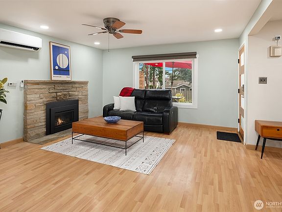 4th image of 3514 SW 112th Street