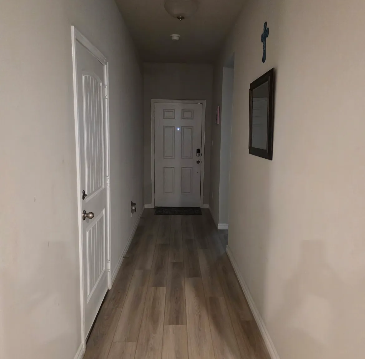 3 bed, 1370 sqft, $2,300 — Photo 1