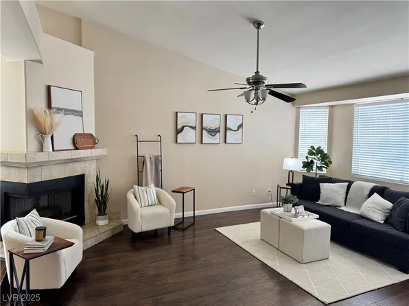 9305 Hollycrest Dr, Las Vegas, NV 89117