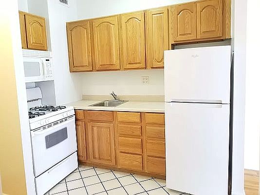 1st image of 304 Pleasant Ave #4S
