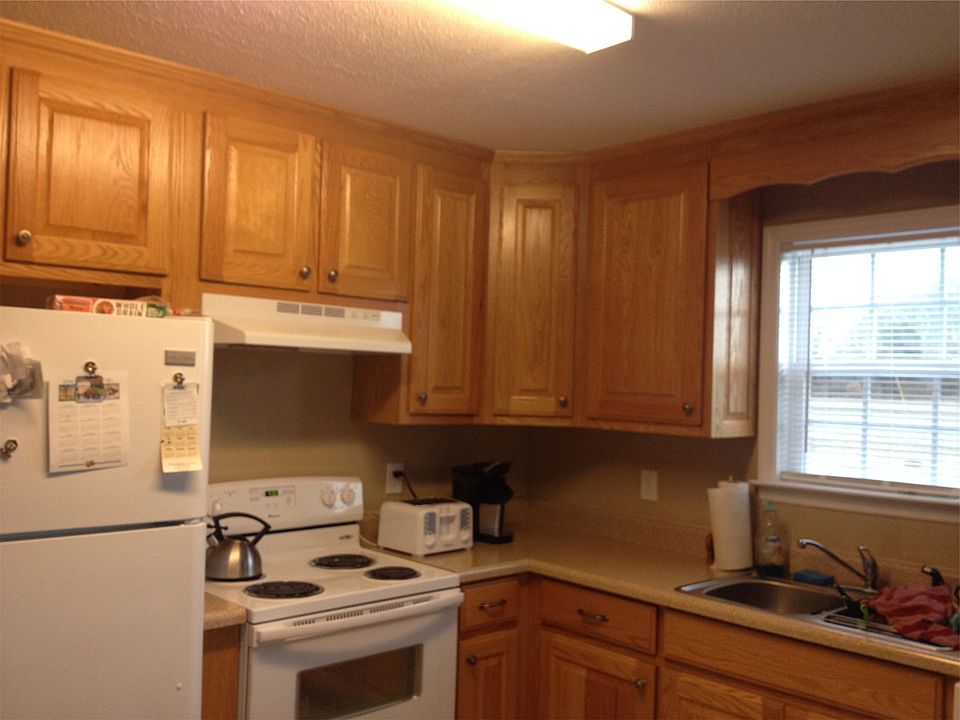 2nd image of 4 Pebble Creek Dr